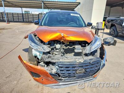Piąte zdjęcie samochodu w środku: 2021 NISSAN KICKS SV VIN:3N1CP5CVXML542943 - miniatura