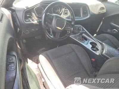 Zdjęcie 8 z 12 samochodu: 2018 DODGE CHALLENGER R/T VIN:2C3CDZBT1JH123577 - miniatura