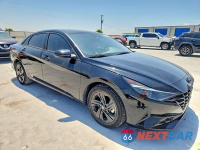 Czwarte zdjęcie samochodu z boku: 2023 HYUNDAI ELANTRA SEL VIN:KMHLM4AGXPU582935 - miniatura