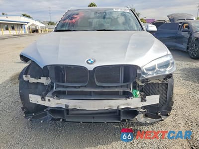 Piąte zdjęcie samochodu w środku: 2018 BMW X5 SDRIVE35I VIN:5UXKR2C5XJ0Z20462 - miniatura