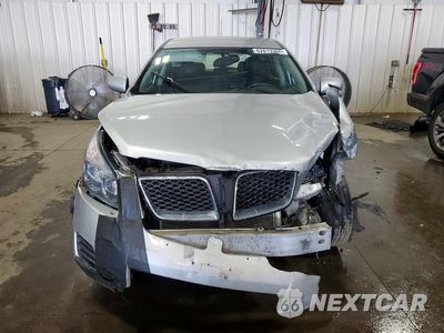 Piąte zdjęcie samochodu w środku: 2010 PONTIAC VIBE VIN:5Y2SP6E85AZ419562 - miniatura