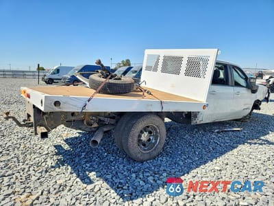 Trzecie zdjęcie samochodu z tyłu: 2025 CHEVROLET SILVERADO K3500 LT VIN:1GB4KTEY4SF267934 - miniatura