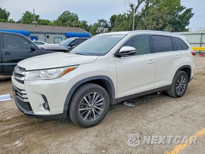 2019 TOYOTA HIGHLANDER XLE 5TDKZRFH6KS569872 - główne zdjęcie licytacji z USA - miniatura