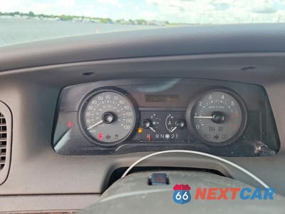 Zdjęcie 9 z 12 samochodu: 2007 MERCURY GRAND MARQUIS GS VIN:2MEFM74V77X634977 - miniatura