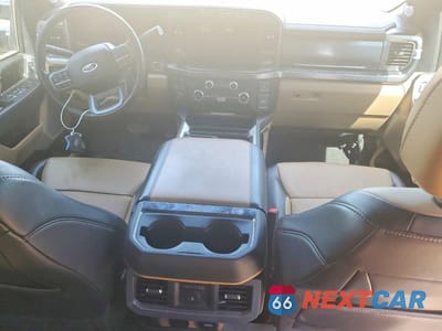 Zdjęcie 8 z 13 samochodu: 2024 FORD F350 SUPER DUTY VIN:1FT8W3BT4REC60928 - miniatura