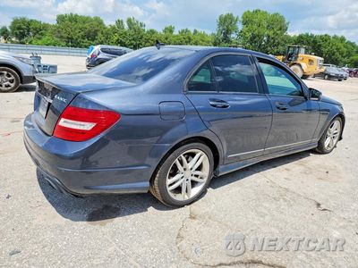 Trzecie zdjęcie samochodu z tyłu: 2014 MERCEDES-BENZ C 300 4MATIC VIN:WDDGF8AB8ER322356 - miniatura