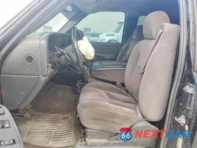 Zdjęcie 7 z 12 samochodu: 2006 GMC NEW SIERRA K1500 VIN:2GTEK19B461119323 - miniatura