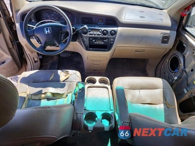 Zdjęcie 8 z 13 samochodu: 2002 HONDA ODYSSEY EXL VIN:2HKRL189X2H575283 - miniatura