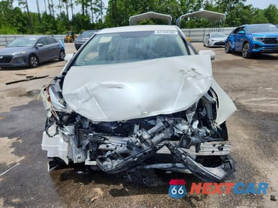 Piąte zdjęcie samochodu w środku: 2016 TOYOTA PRIUS TWO VIN:JTDKBRFU7G3510131 - miniatura