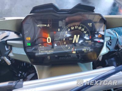 Zdjęcie 7 z 9 samochodu: 2023 DUCATI PANIGALE V4S VIN:ZDMDAGWW1PB003950 - miniatura