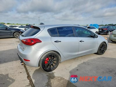 Trzecie zdjęcie samochodu z tyłu: 2015 KIA FORTE SX VIN:KNAFZ5A33F5390509 - miniatura