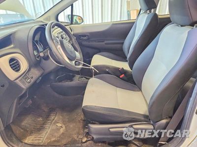 Zdjęcie 7 z 12 samochodu: 2014 TOYOTA YARIS 3-DOOR LE VIN:JTDJTUD30ED594662 - miniatura