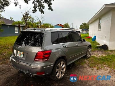 Czwarte zdjęcie samochodu z boku: 2011 MERCEDES-BENZ GLK 350 VIN:WDCGG5GB4BF650409 - miniatura
