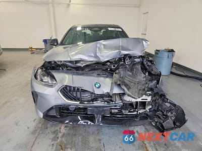 Piąte zdjęcie samochodu w środku: 2026 BMW 228XI VIN:WBA23GG05T7T85238 - miniatura