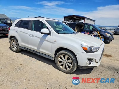 Czwarte zdjęcie samochodu z boku: 2015 MITSUBISHI OUTLANDER SPORT ES VIN:4A4AR3AWXFE046955 - miniatura