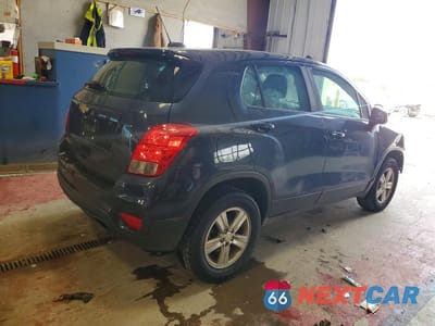 Trzecie zdjęcie samochodu z tyłu: 2018 CHEVROLET TRAX LS VIN:3GNCJNSB8JL203851 - miniatura