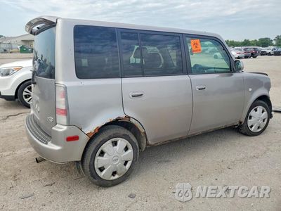 Trzecie zdjęcie samochodu z tyłu: 2006 TOYOTA SCION XB VIN:JTLKT324264046419 - miniatura