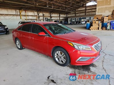 Czwarte zdjęcie samochodu z boku: 2017 HYUNDAI SONATA SE VIN:5NPE24AFXHH454507 - miniatura
