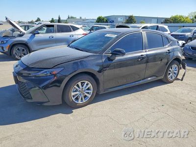2025 TOYOTA CAMRY LE 4T1DAACK2SU621667 - główne zdjęcie licytacji z USA - miniatura