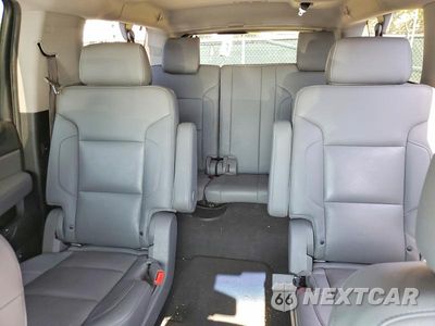 Zdjęcie 10 z 13 samochodu: 2019 CHEVROLET SUBURBAN K1500 LT VIN:1GNSKHKC9KR228240 - miniatura