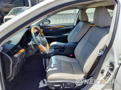 Zdjęcie 7 z 12 samochodu: 2014 LEXUS ES 300H VIN:JTHBW1GG7E2038920 - miniatura