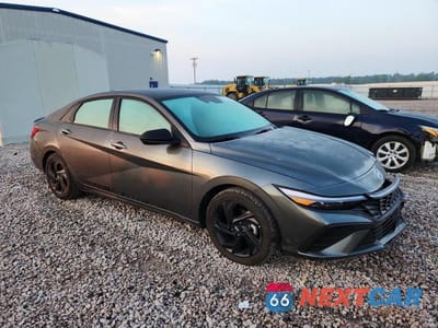 Czwarte zdjęcie samochodu z boku: 2026 HYUNDAI ELANTRA SEL SPORT VIN:KMHLM4DG5TU155801 - miniatura