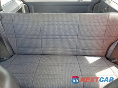 Zdjęcie 10 z 14 samochodu: 2001 JEEP CHEROKEE SPORT VIN:1J4FF48S91L539801 - miniatura