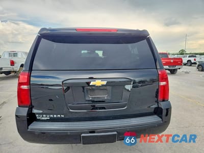 Zdjęcie 6 z 13 samochodu: 2017 CHEVROLET SUBURBAN C1500 LT VIN:1GNSCHKC2HR401375 - miniatura