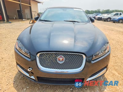 Piąte zdjęcie samochodu w środku: 2015 JAGUAR XF 2.0T PREMIUM VIN:SAJWA0FS4FPU56181 - miniatura