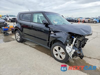 Czwarte zdjęcie samochodu z boku: 2014 KIA SOUL BASE VIN:KNDJN2A26E7106260 - miniatura