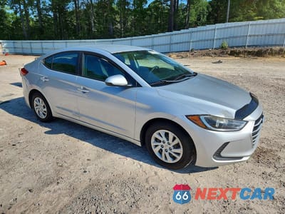 Czwarte zdjęcie samochodu z boku: 2018 HYUNDAI ELANTRA SE VIN:5NPD74LF3JH284880 - miniatura
