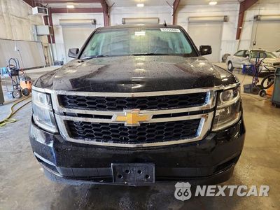 Piąte zdjęcie samochodu w środku: 2017 CHEVROLET SUBURBAN K1500 LT VIN:1GNSKHKC8HR111287 - miniatura