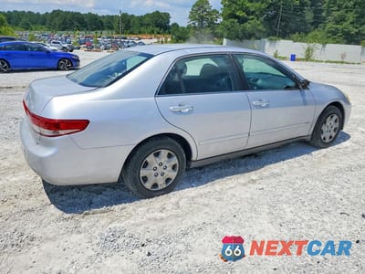 Trzecie zdjęcie samochodu z tyłu: 2004 HONDA ACCORD LX VIN:1HGCM564X4A153186 - miniatura