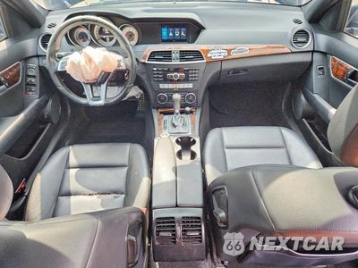 Zdjęcie 8 z 12 samochodu: 2013 MERCEDES-BENZ C 300 4MATIC VIN:WDDGF8ABXDR279136 - miniatura