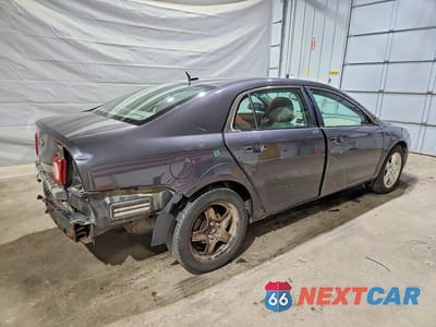 Trzecie zdjęcie samochodu z tyłu: 2010 CHEVROLET MALIBU LS VIN:1G1ZB5EB8AF267032 - miniatura