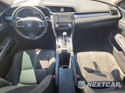 Zdjęcie 8 z 12 samochodu: 2017 HONDA CIVIC LX VIN:19XFC2F59HE066047 - miniatura
