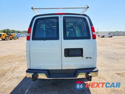Zdjęcie 6 z 13 samochodu: 2017 GMC SAVANA G2500 VIN:1GTW7AFF8H1915630 - miniatura