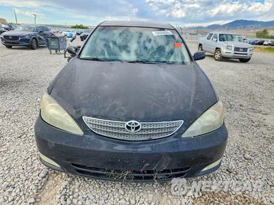 Piąte zdjęcie samochodu w środku: 2002 TOYOTA CAMRY SE VIN:JTDBE32K220099479 - miniatura