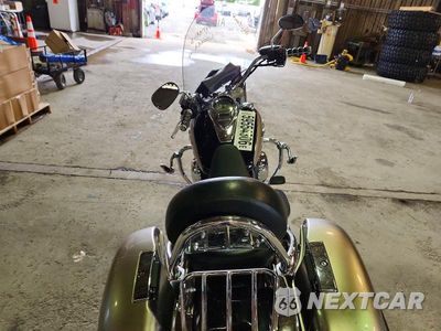Zdjęcie 6 z 9 samochodu: 2010 KAWASAKI VN1700 C VIN:JKBVNRC18AA005111 - miniatura