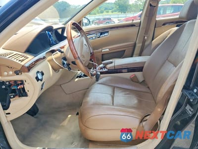 Zdjęcie 7 z 12 samochodu: 2008 MERCEDES-BENZ S 550 VIN:WDDNG71X38A211274 - miniatura