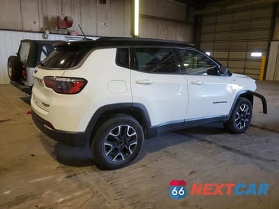 Trzecie zdjęcie samochodu z tyłu: 2021 JEEP COMPASS TRAILHAWK VIN:3C4NJDDB4MT571618 - miniatura