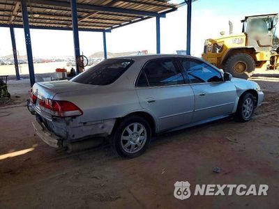 Trzecie zdjęcie samochodu z tyłu: 2002 HONDA ACCORD SE VIN:JHMCG56702C033624 - miniatura