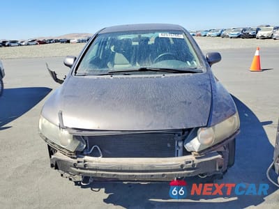 Piąte zdjęcie samochodu w środku: 2010 HONDA CIVIC LX VIN:19XFA1F58AE063436 - miniatura