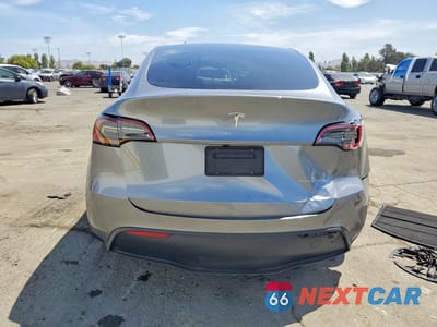 Zdjęcie 6 z 12 samochodu: 2025 TESLA MODEL Y VIN:7SAYGDEE0SF281167 - miniatura