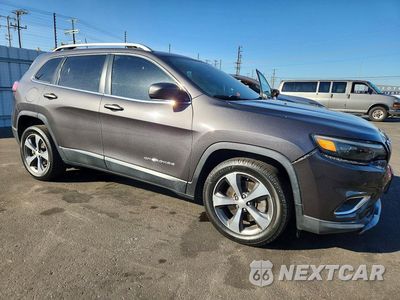 Czwarte zdjęcie samochodu z boku: 2020 JEEP CHEROKEE LIMITED VIN:1C4PJLDB6LD510844 - miniatura