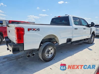 Trzecie zdjęcie samochodu z tyłu: 2023 FORD F350 SUPER DUTY VIN:1FT8W3BT8PED15975 - miniatura
