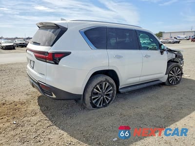 Trzecie zdjęcie samochodu z tyłu: 2024 LEXUS LX 600 PREMIUM VIN:JTJAB7CXXR4052240 - miniatura