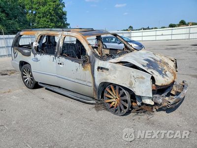 Czwarte zdjęcie samochodu z boku: 2010 CADILLAC ESCALADE ESV LUXURY VIN:1GYUKHEF8AR160061 - miniatura