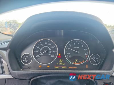 Zdjęcie 9 z 12 samochodu: 2012 BMW 328 I VIN:WBA3A5C58CF257405 - miniatura