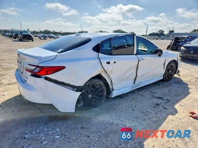 Trzecie zdjęcie samochodu z tyłu: 2025 TOYOTA CAMRY SE VIN:4T1DAACK6SU581027 - miniatura